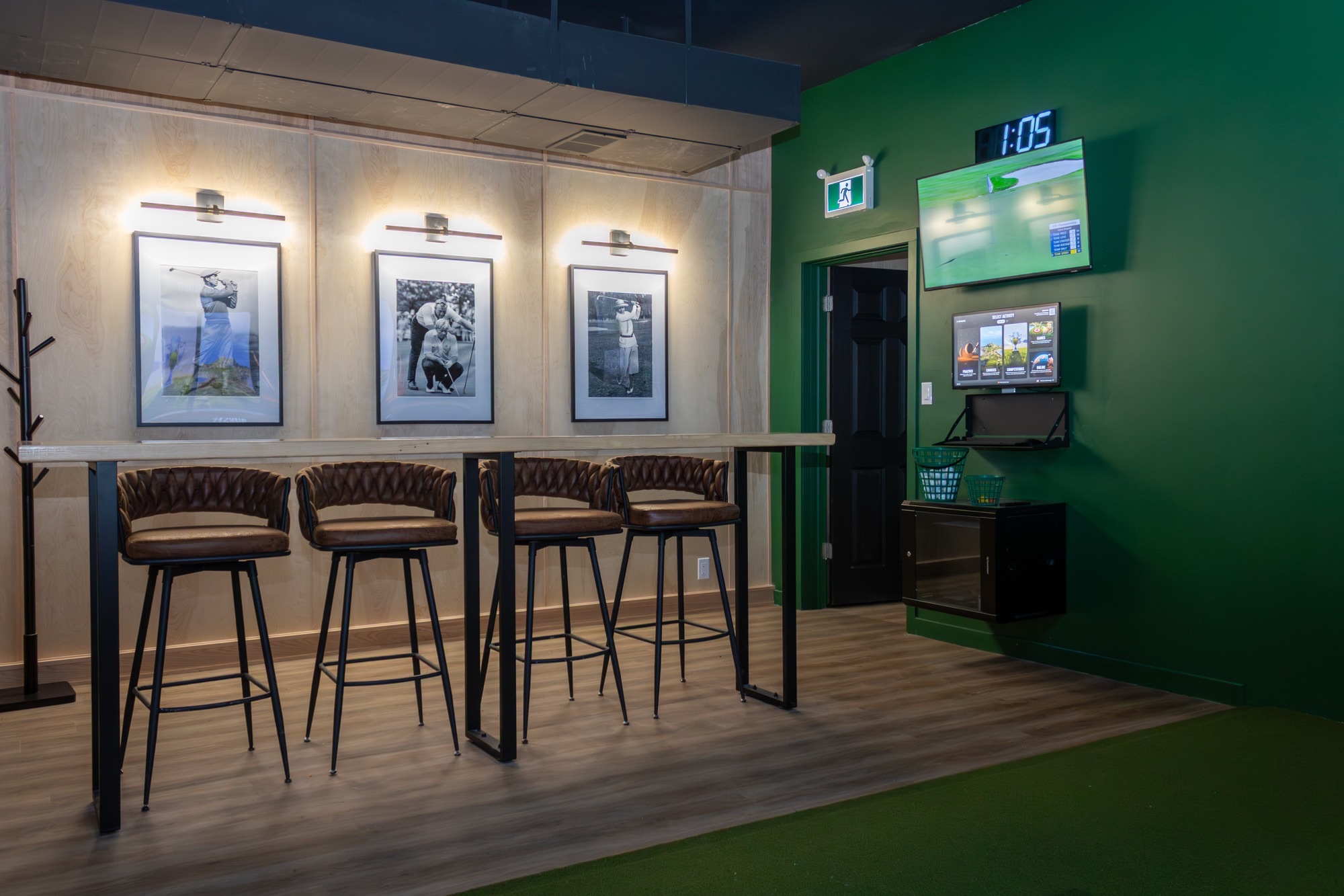 Timeless Golf Lounge